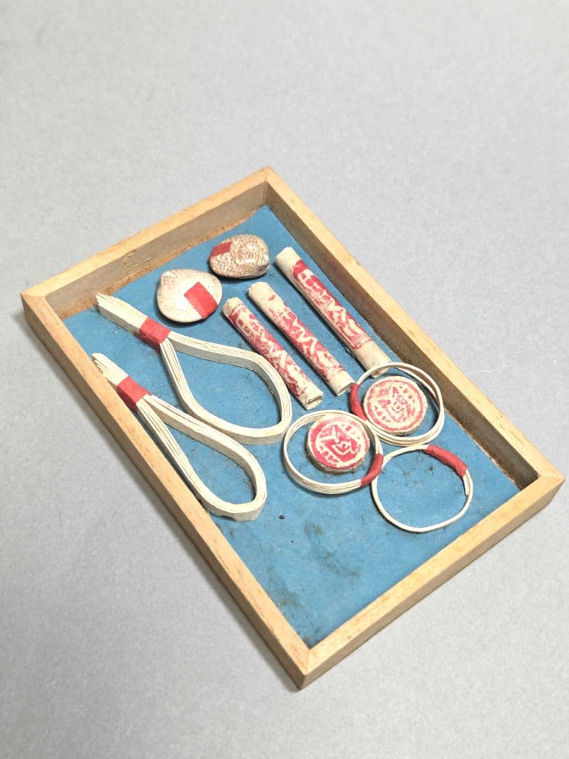 古い小さな雛道具　簪　髪飾り　小物いろいろ