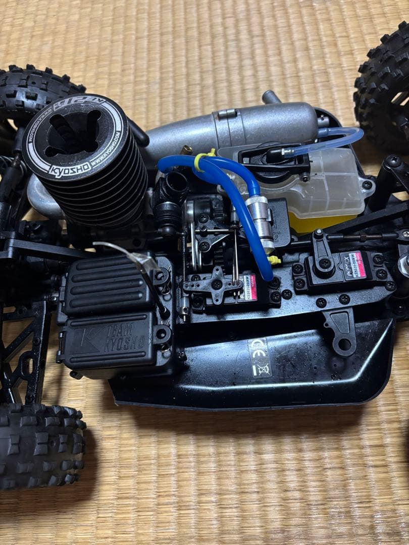 京商インファーノneo3.0工場完成済み1/8 21エンジン4WDレーシングバギ