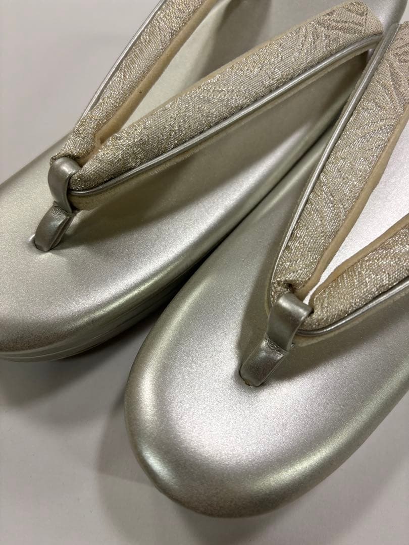 和装用草履バッグセット　シルバー系　正倉院模様　金銀　エレガント　新品　少々訳有