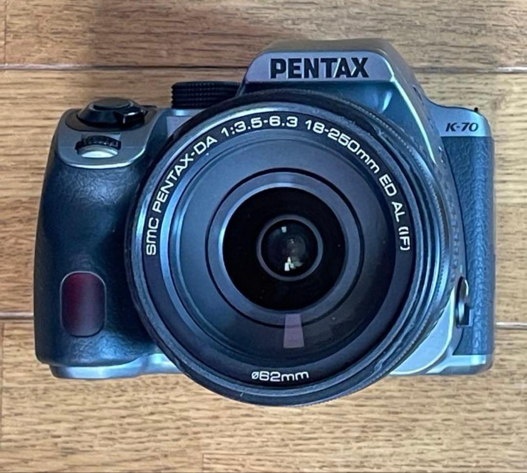 K-70 ボディ+18-250mm レンズ ストロボ付き
