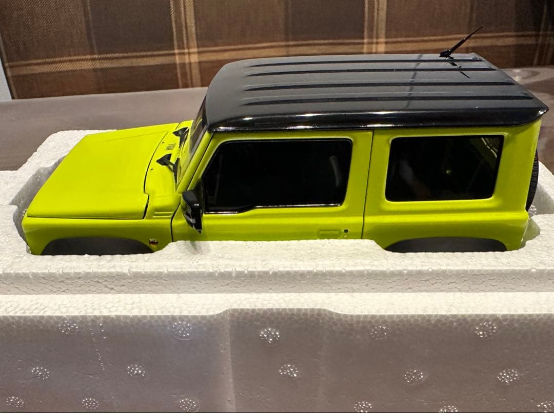 スズキ ジムニー ミニカー ライムグリーン1/18