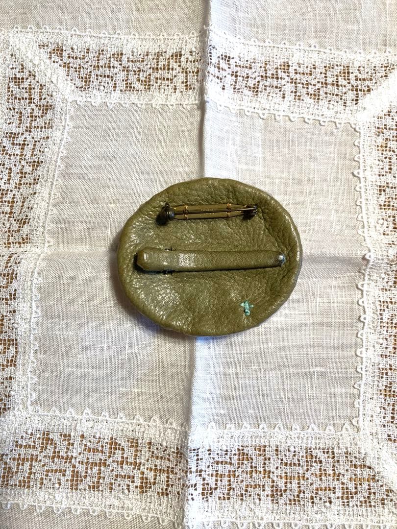 タマス　tamas アンティークビーズ　刺繍 ブローチ　ミナペルホネン