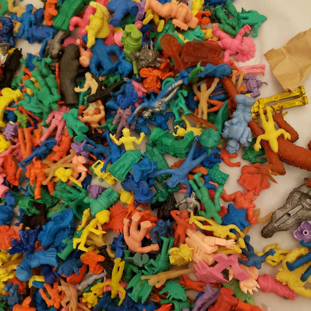 ガン消し　キン消し　特撮　怪獣など　当時物　大量まとめ売り　1000体以上
