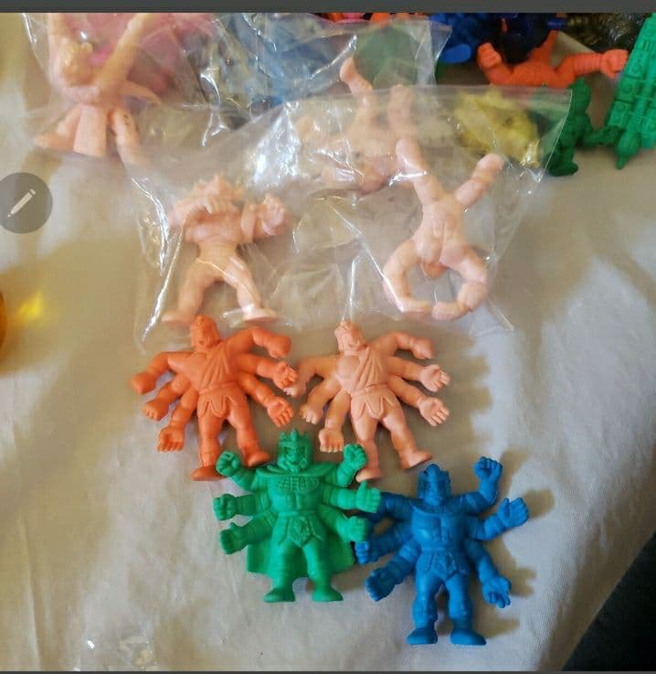 ガン消し　キン消し　特撮　怪獣など　当時物　大量まとめ売り　1000体以上