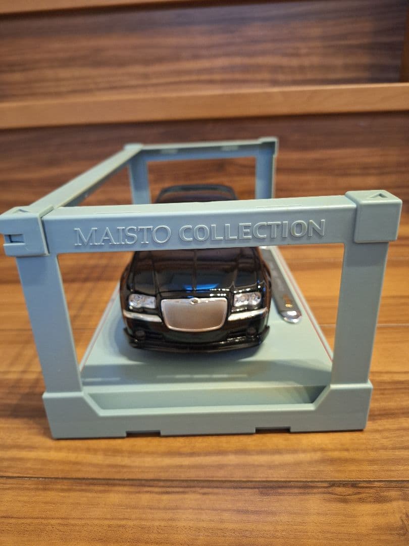 1/18　クライスラー300C