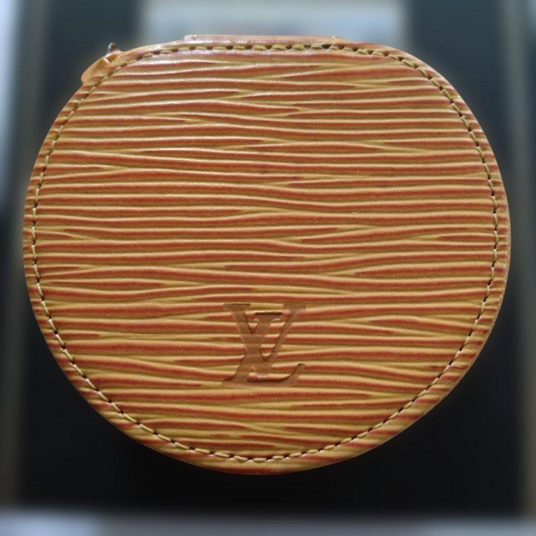 LOUIS VUITTON エピ レザー ジュエリーケース パリ専用箱 リボン付