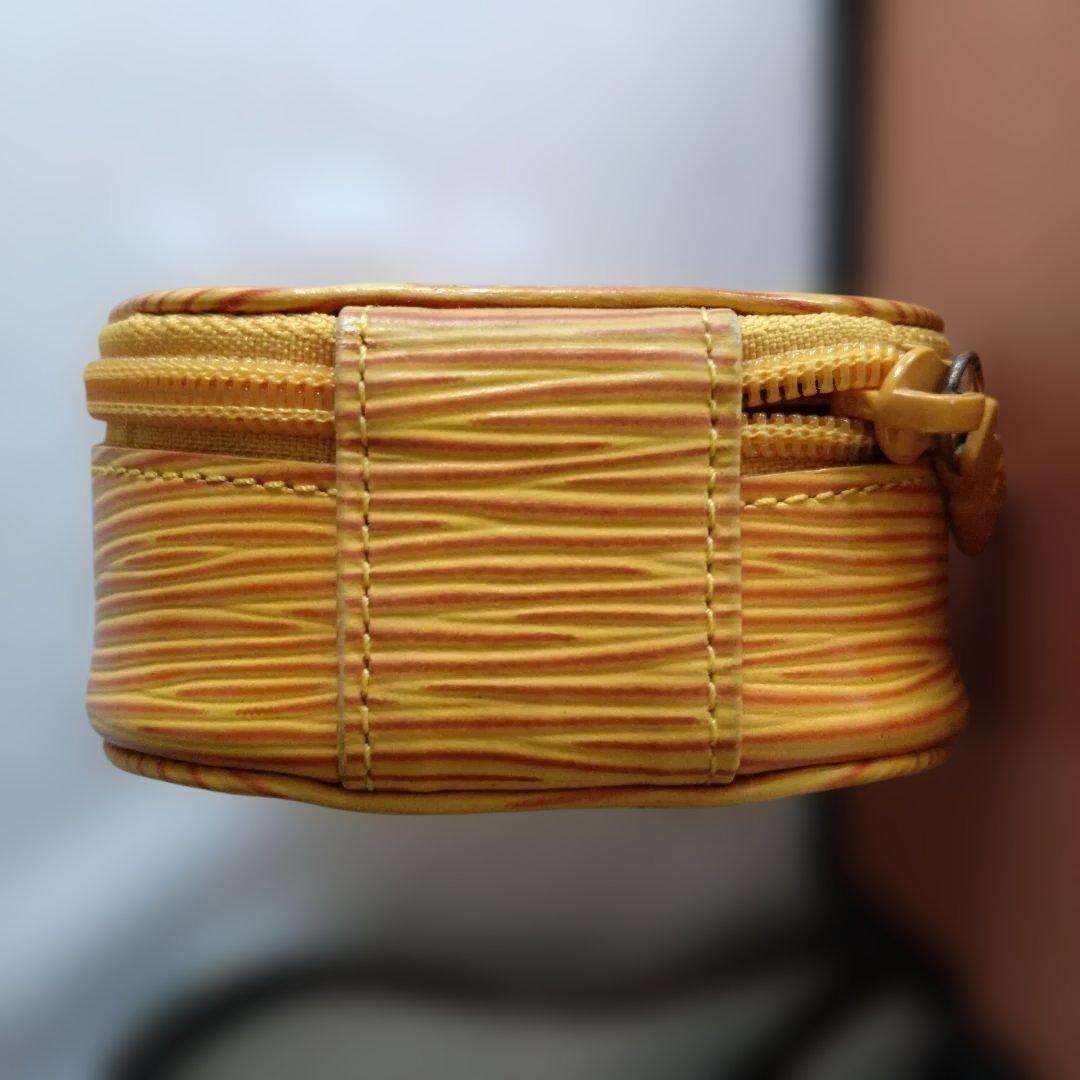 LOUIS VUITTON エピ レザー ジュエリーケース パリ専用箱 リボン付