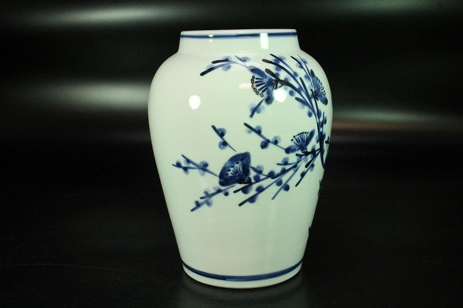 近藤潤 染付 梅絵 花瓶 共箱 栞 未使用(K-A233)