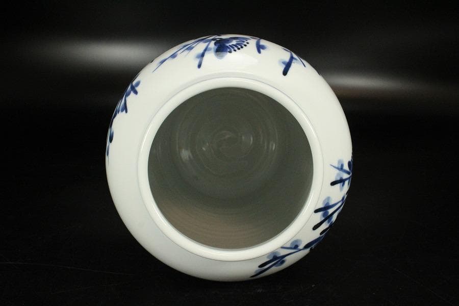 近藤潤 染付 梅絵 花瓶 共箱 栞 未使用(K-A233)