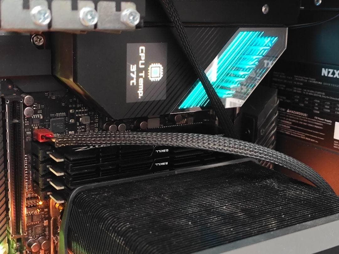 マザーボード ROG ZENITH II EXTREME ALPHA ThreadRipper