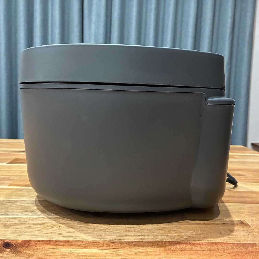 美品‼︎ アイリスオーヤマ 炊飯器 コンパクト5.5合 RC-ILA50-B