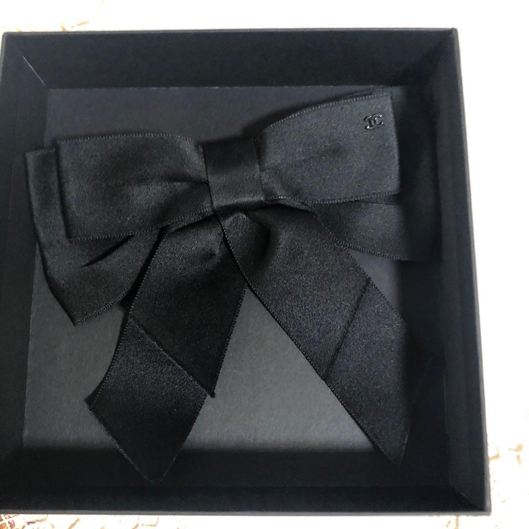 シャネル　シルクリボンブローチ