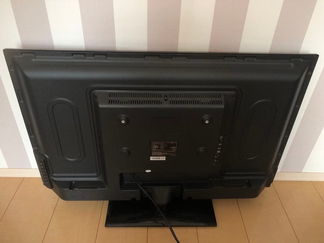 【送料込】S-cubism エスキュービズム 32型 TV