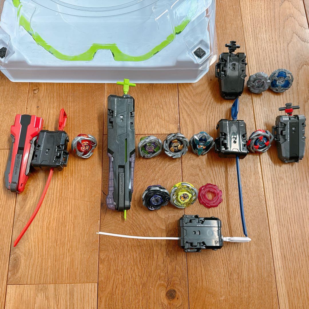 【美品】ベイブレードXまとめ売り