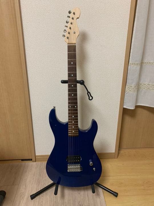 ノーブランド　エレキギター　ストラトキャスタータイプ