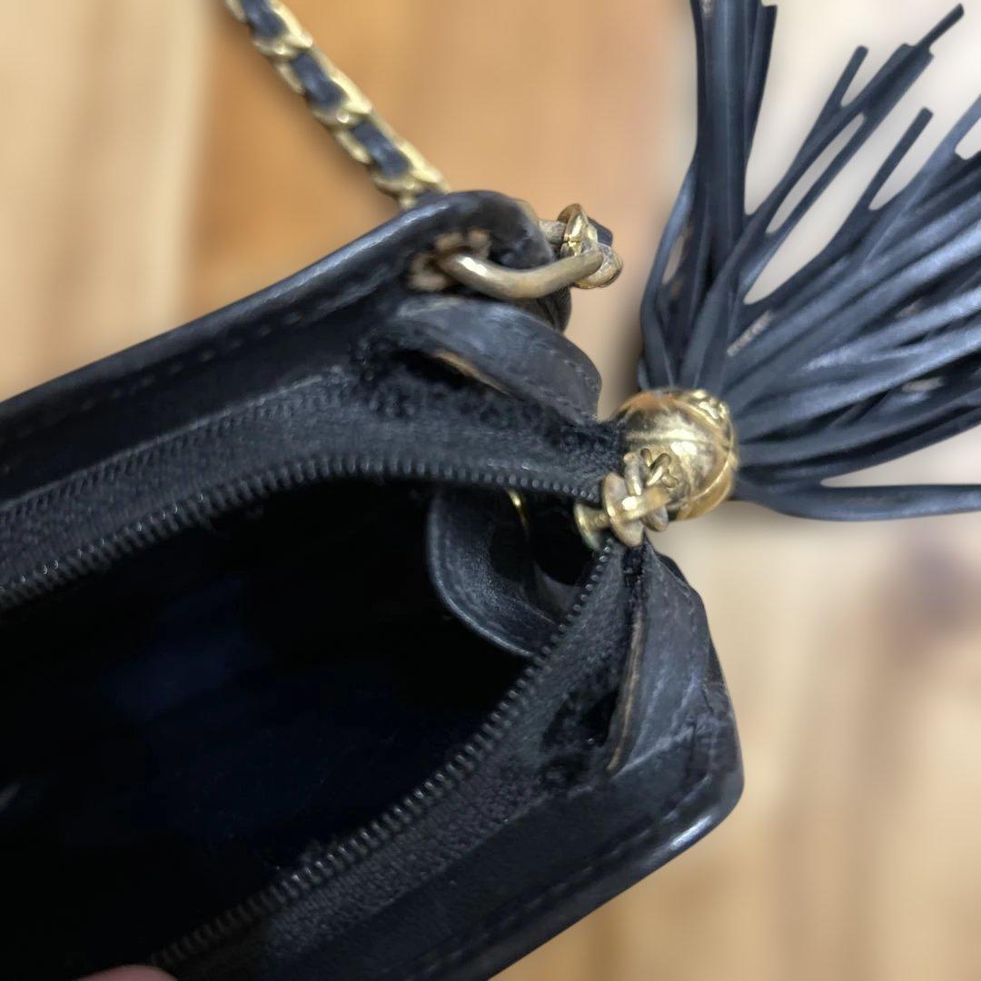 P*e様 シャネル　ポシェット　紺色