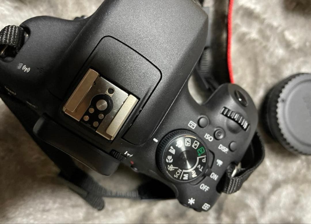 Canon(キャノン) デジタル一眼レフカメラ EOS KISS X8i