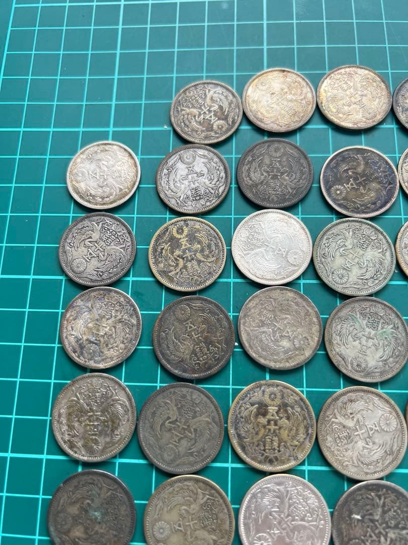 日本銀貨　小型50銭銀貨 50枚まとめロット