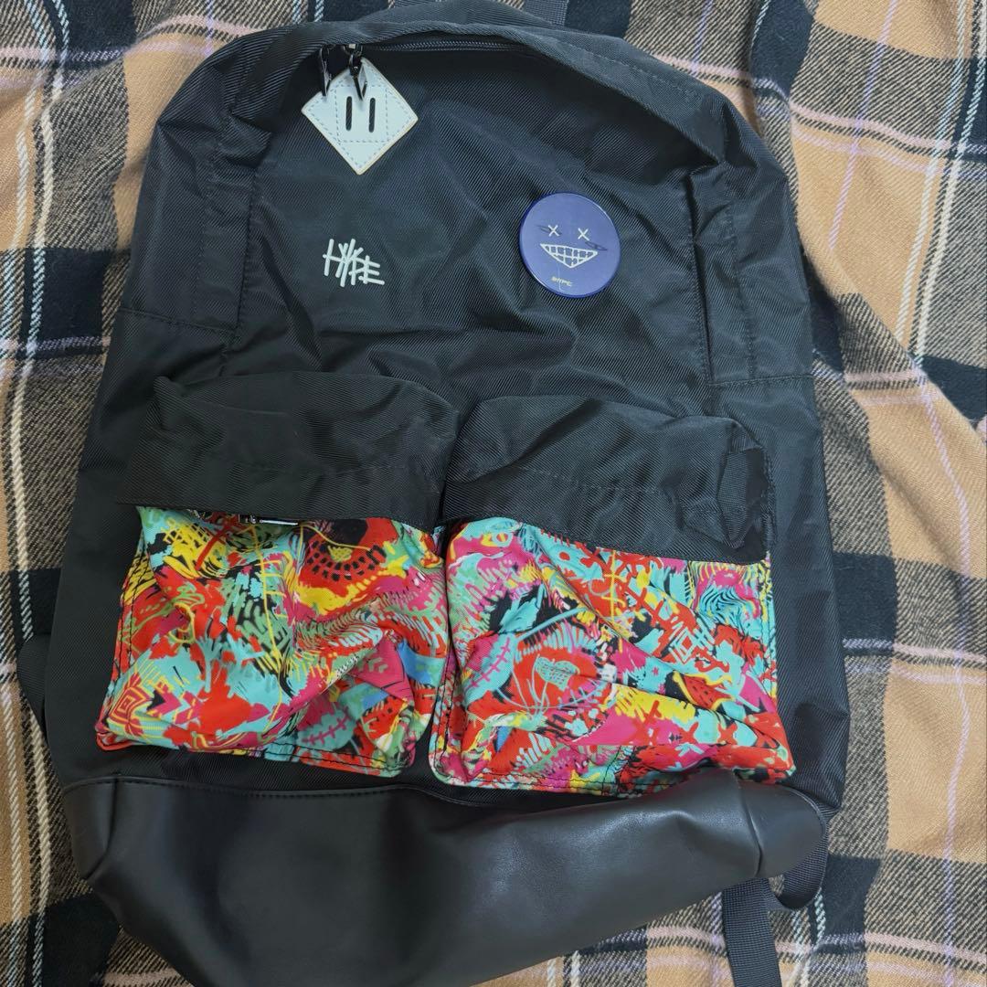 米津玄師 HYPE リュック　二面性バッジ付き