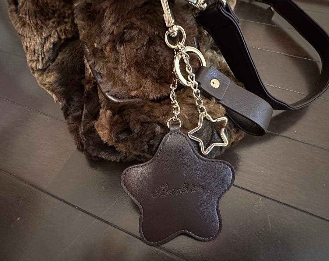 バッグ Bad Blue Eco Fur Pillow Bag (Brown)