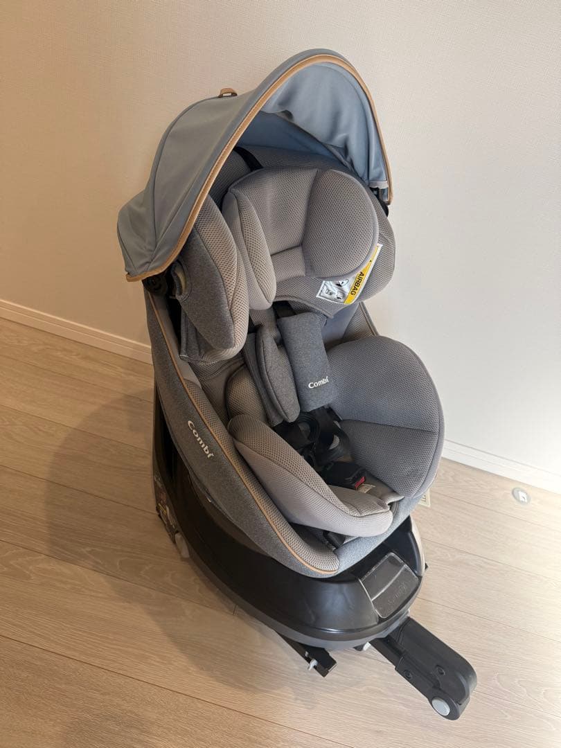 【美品】Combi チャイルドシート グレー　cg-uig
