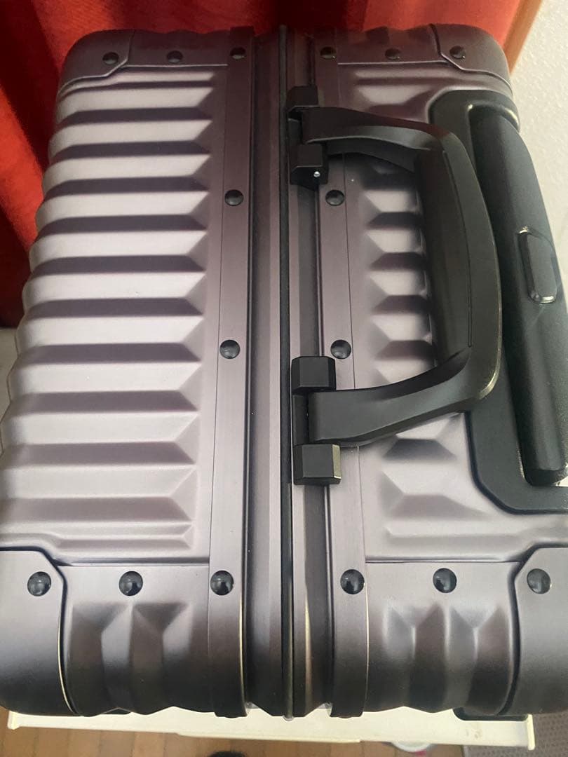 非売品 新品未使用AMG ダークグレー キャリーケース 33L