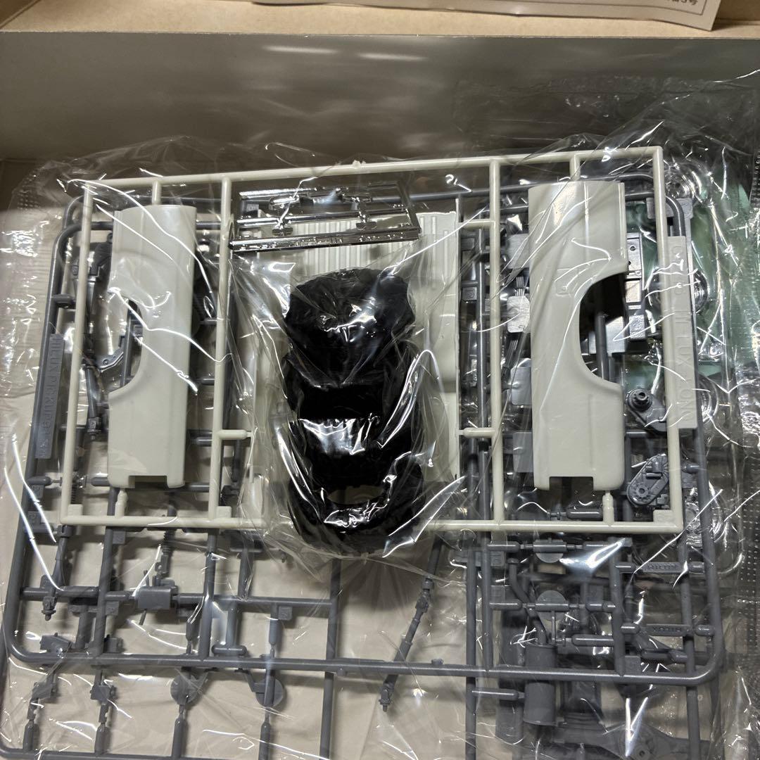 青島80 HILUX HIGH RIDER 1/24モデルキット