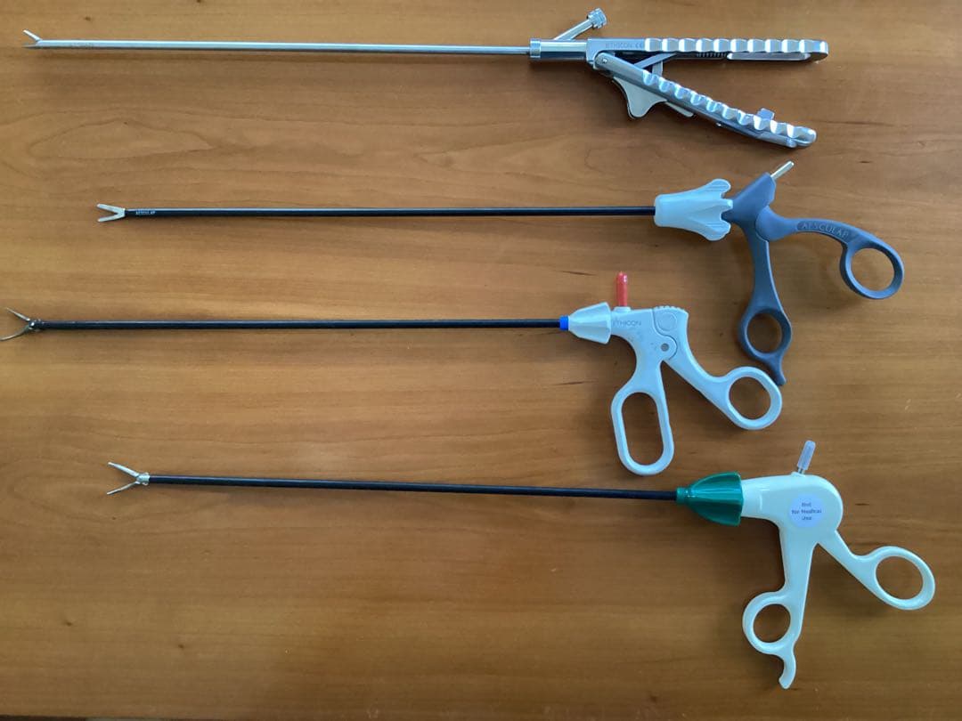 腹腔鏡手術トレーニングセット(持針器など)