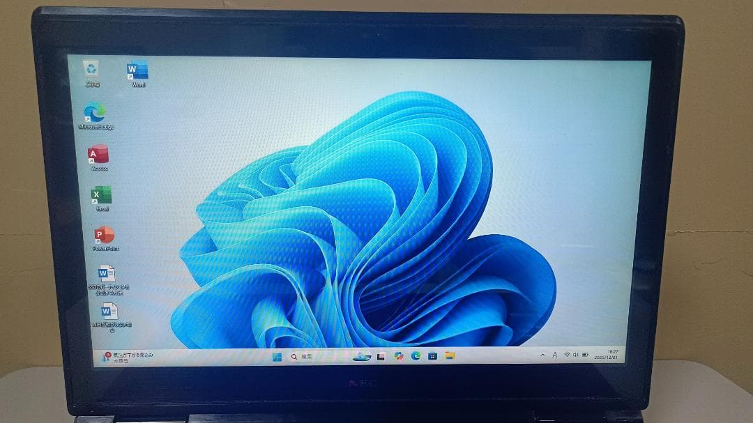 タッチ機能Blu-rayノートパソコンNEC Core i7 SSD256G