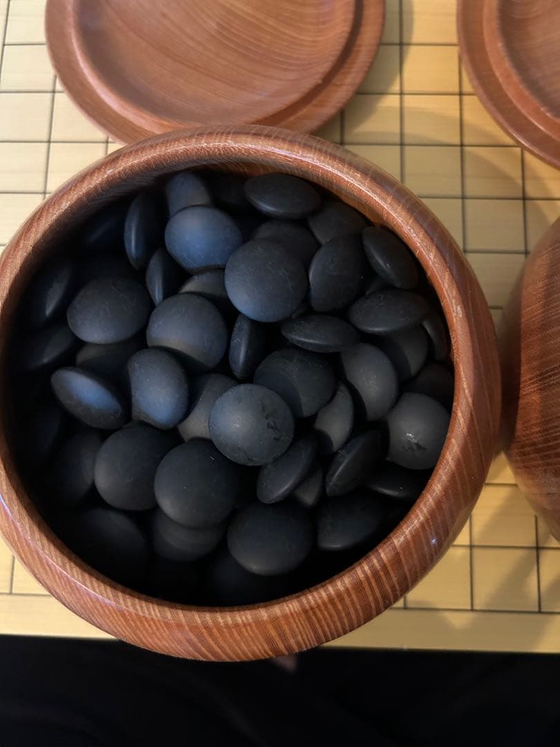 碁盤 囲碁セット 盤厚18cm 盤上42×45cm 脚付き へそ有り 蓋付き