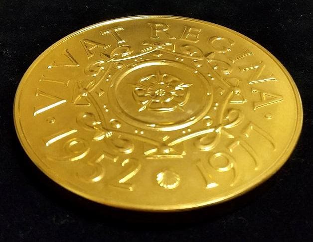 58mm 1977年 イギリス シルバージュビリー ギルドメダル 金メッキ銅