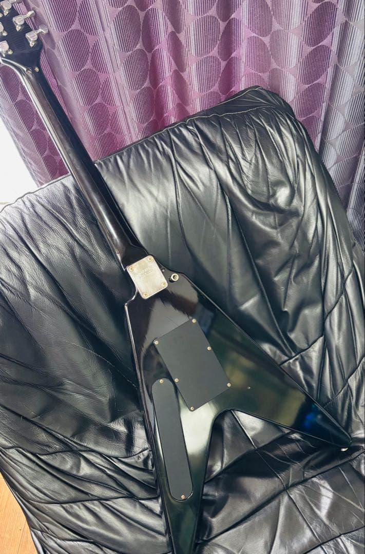 FERNANDES THE FUNCTION フライングVタイプ