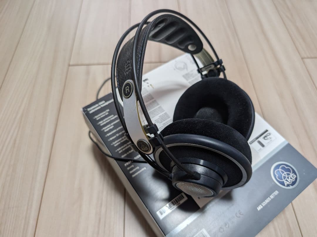 ヘッドホン AKG k702