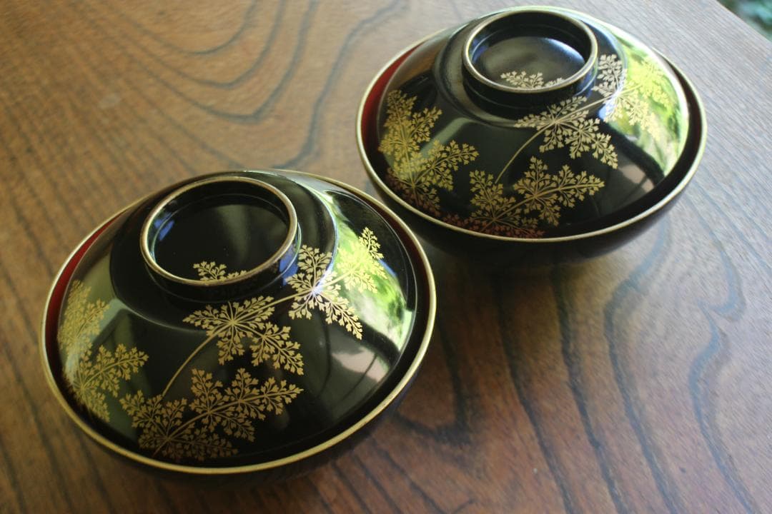 時代逸品！時代内朱金縁黒漆に優美な羊歯蒔絵の映えるお椀2点（検輪島塗蒔絵椀雑煮椀