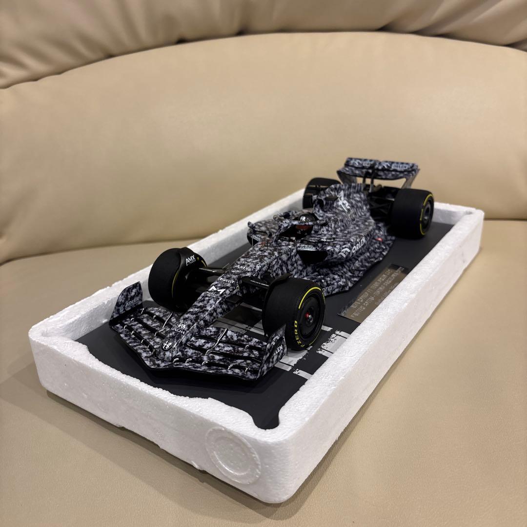 1/18 ミニチャンプス アルファロメオF1 C42 ボッタス