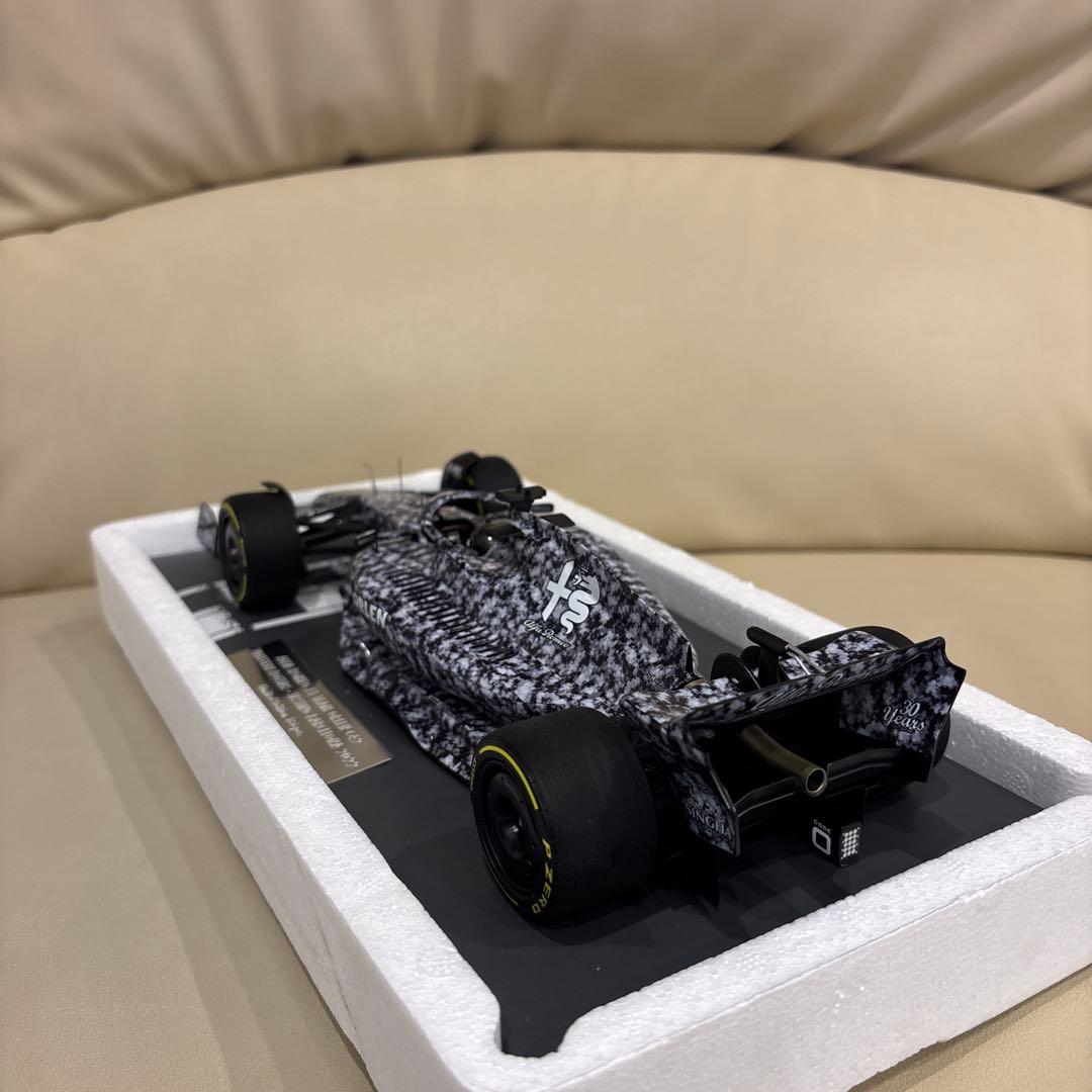 1/18 ミニチャンプス アルファロメオF1 C42 ボッタス