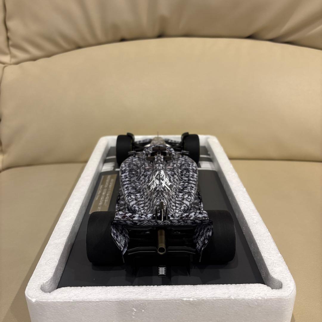 1/18 ミニチャンプス アルファロメオF1 C42 ボッタス