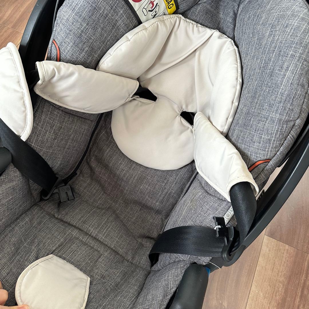 ☆美品☆ ストッケ　イージーゴー　ビーセーフ　カーシート　チャイルドシート