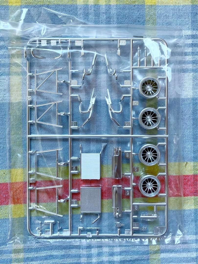 絶版 タミヤ 1/20 ウィリアムズBMW FW24 フルビュー カウル状態良好