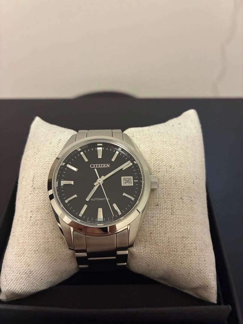 CITIZEN 自動巻き時計 ブラックダイヤル（NB1050）