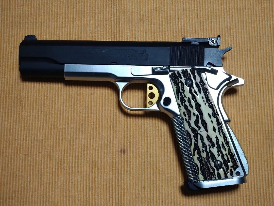 マルイ　 コルト ガバメントカスタム ガスガン　ボマーサイト