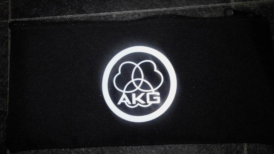 【新品未使用】AKG　D5（マイクケース付き）