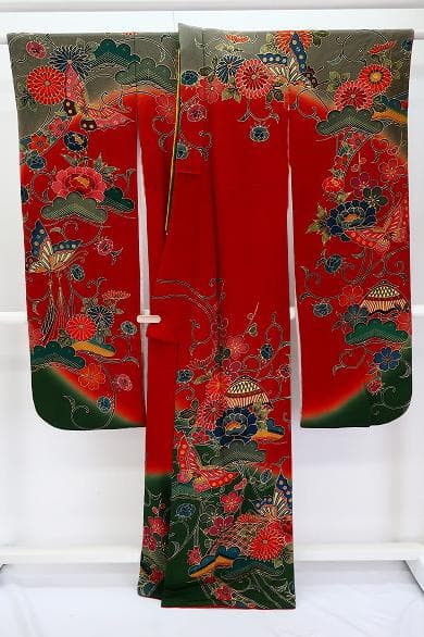 美品 本振袖 紅型染 朱赤 縮緬地 アゲハ蝶 吉祥花 身丈163cm フォーマル