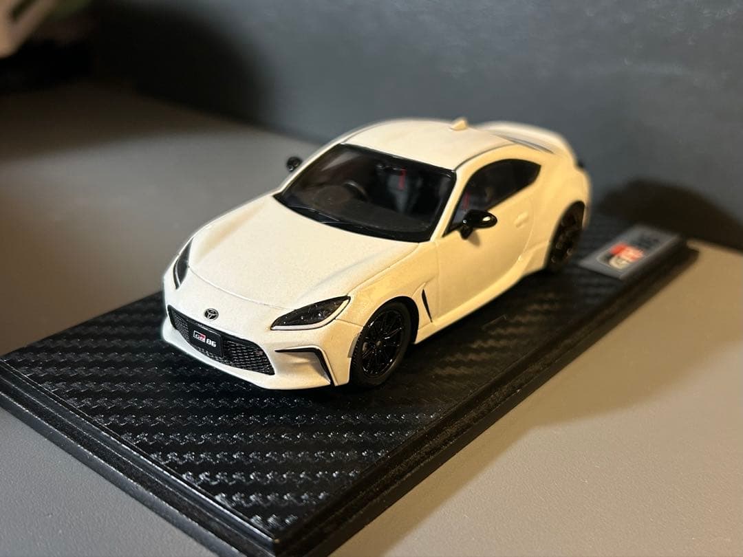 【GR公式品】1/43 Spark トヨタ GR86 クリスタルホワイトパール