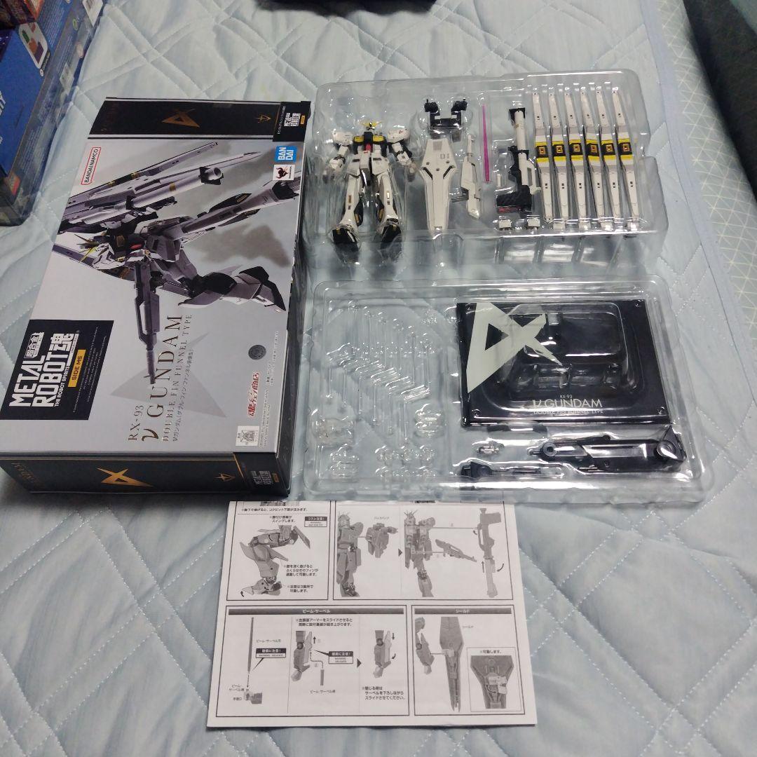 LROBOT魂 νGUNDAMダブル・フィン・ファンネル装備