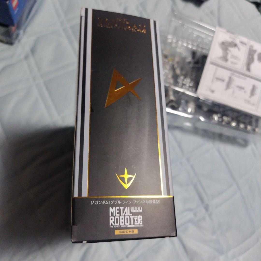 LROBOT魂 νGUNDAMダブル・フィン・ファンネル装備