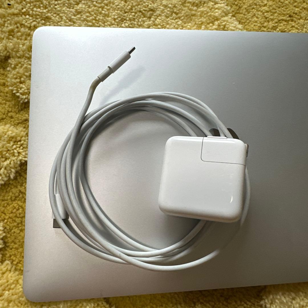 Apple MacBook Air 2020 8GB ストレージ512GB