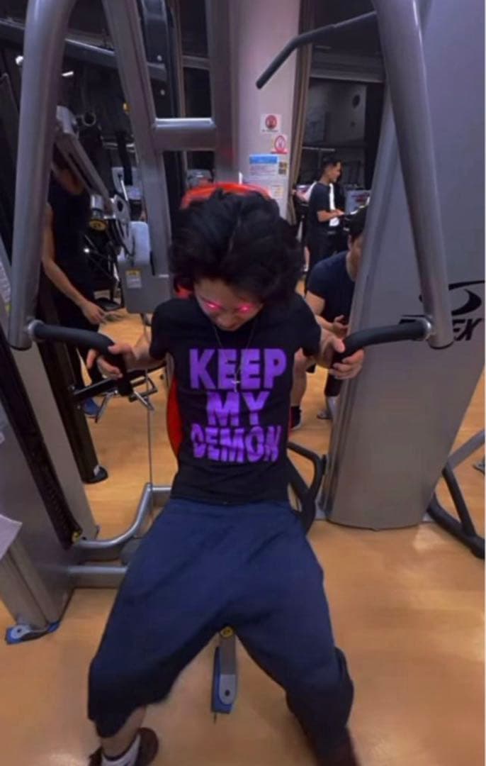 YK　moneysex888 Tシャツ 黒 紫 S