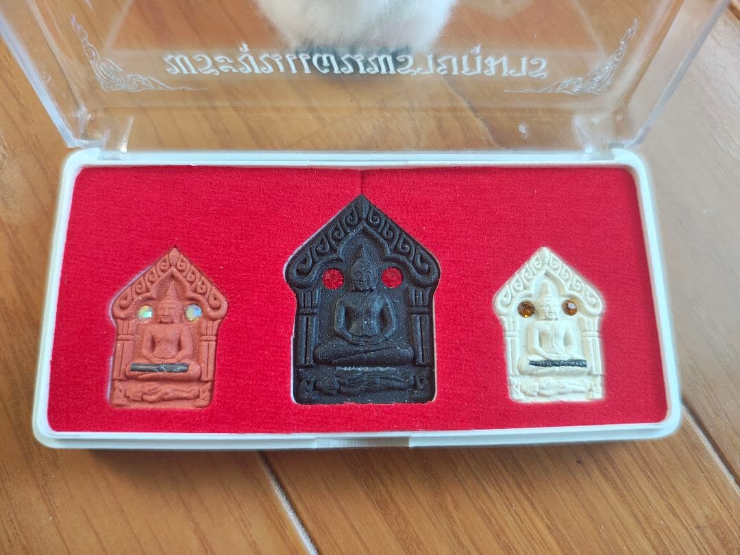 タイのお守りプラクルアン！クンペーン三体セット！１２９周年モデル！
