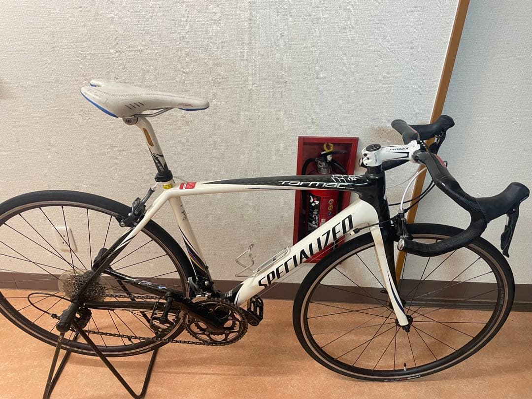 SPECIALIZED Tarmac ロードバイク ヘルメット付き